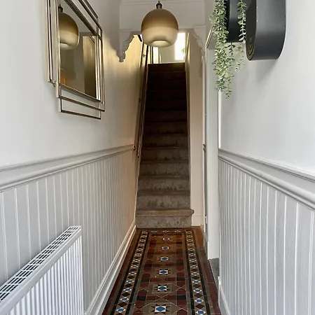 Stylish Close To Centre * York